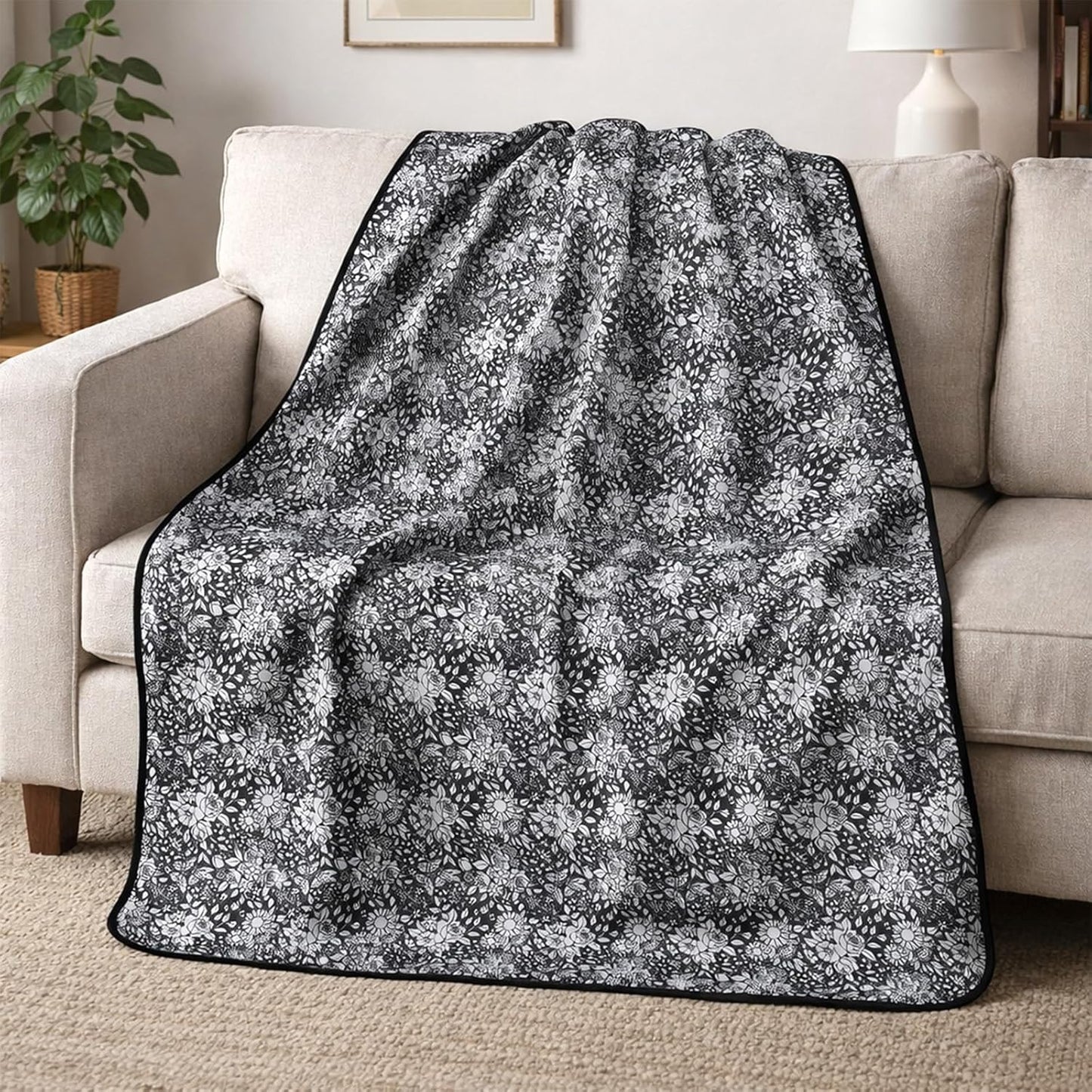 Scribble & Snug™ Colouring Blanket